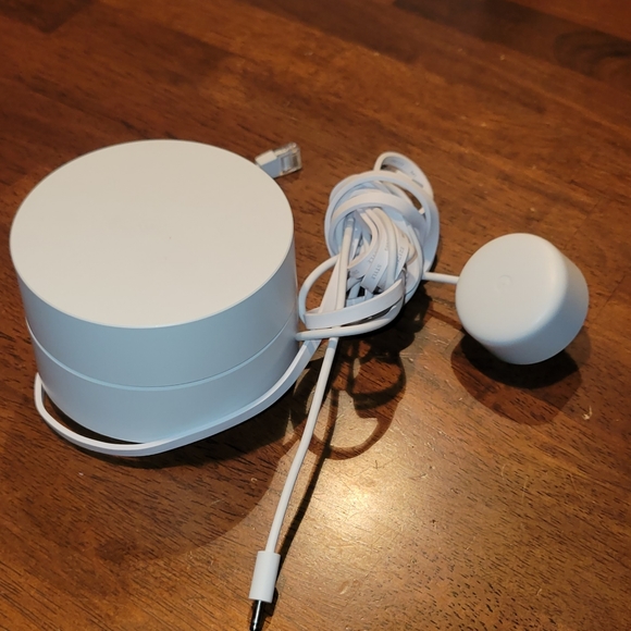 Google WiFi System Router - Picture 3 of 6